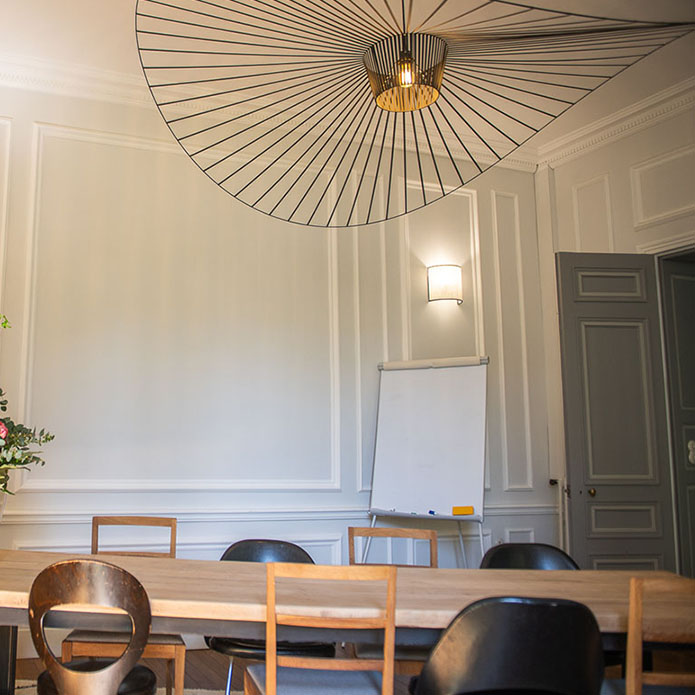 https://www.chez-agnes-normandie.fr/app/uploads/2023/07/salle-de-reunion2.jpg