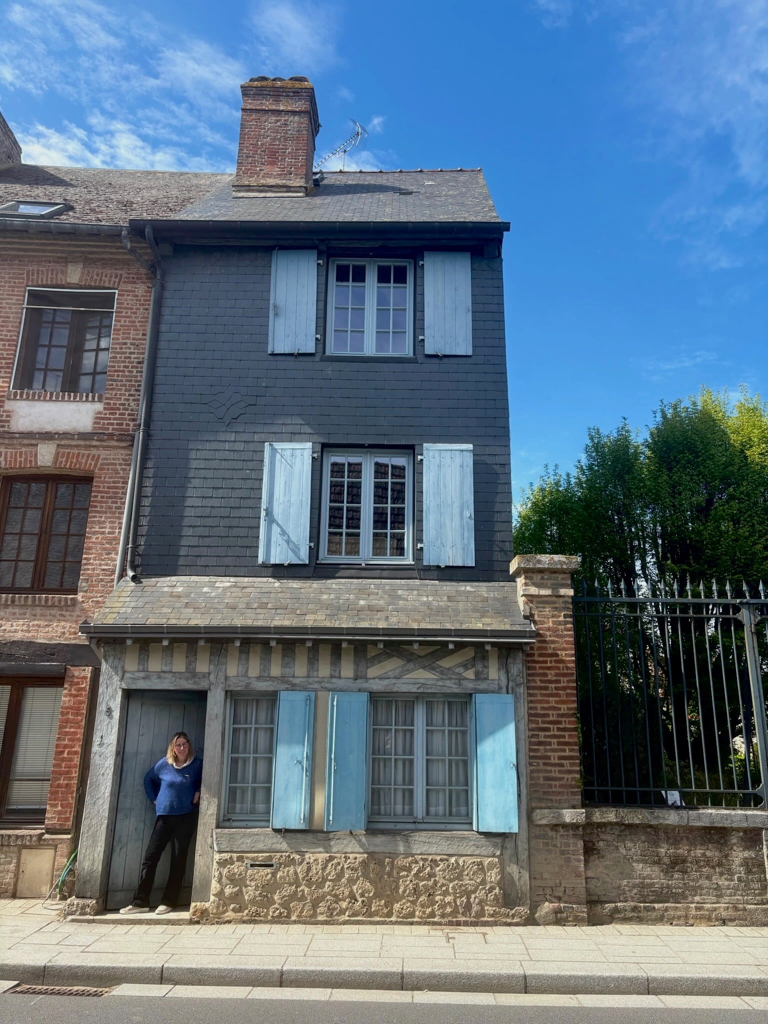 https://www.chez-agnes-normandie.fr/app/uploads/2026/08/facade-rue-de-vaucelles.jpg